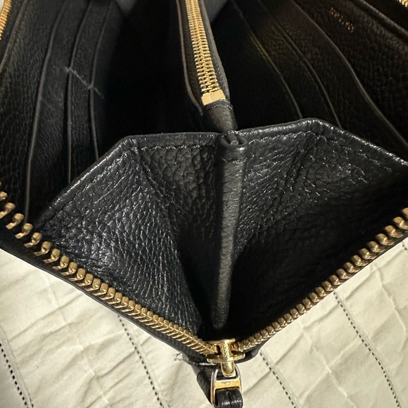 Tory Burch Black Pebbled Leather Zip-Around Wallet - Picture 9 of 13